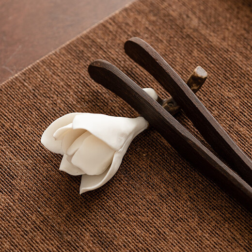 Extremely simple gardenia flower incense stick, ceramic incense stick, pen holder, Dehua white porcelain tea set, tea ceremony accessories, tea table, tea table small ornaments, gardenia flower ornament, small incense stick_White No Specifications