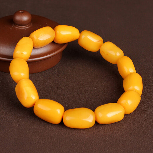 Minol Beeswax Chicken Fat Yellow Full Wax Bracelet with a diameter of about 12mn and a weight of 18.67 grams
