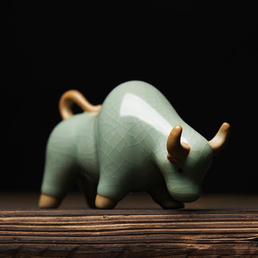 Qianyi tea pet cow ornaments twelve zodiac signs bullish tea play Ruyao open piece tea pet tea table accessories pouring tea animals Ruyao cow (bean green)