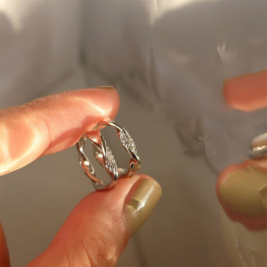 Xinshe S999 Silver Mobius Earrings for Women 2025 New Light Luxury Earrings Simple High-end Earrings Earrings Gift Pair + Gift Box Packing