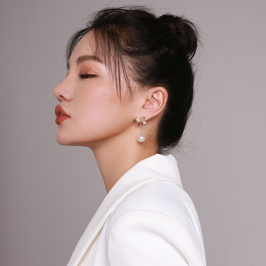 Qlady bow tassel earrings, feminine and high-end, 2025 new imitation pearl earrings, light luxury earrings gift