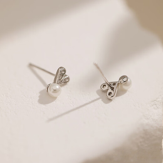Miman (MIMORE) S925 silver imitation pearl earrings for women, fashionable, high-end, temperamental earrings for pierced ears, no need to remove them when sleeping, and prevent clogging