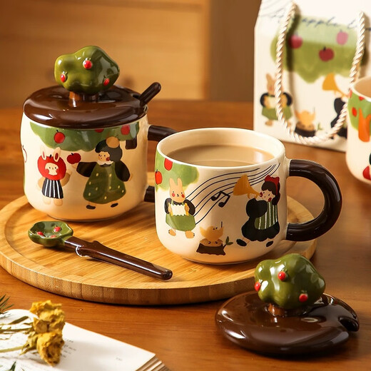 Yunshun mug with lid, spoon, water cup, ceramic cup, New Year's Day, Christmas gift, best friend's birthday gift, home coffee cup, Apple tree apple rabbit (lid + spoon) 380ml (gift box)