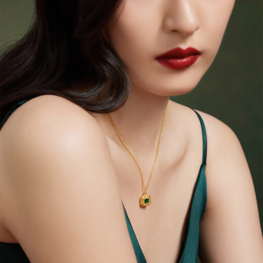 Liufu Jewelry Fuman Heirloom Series Golden Biying Colored Craft Gold Necklace Set Priced F48TBGN0015 8.67 grams (including labor cost 1,049 yuan)