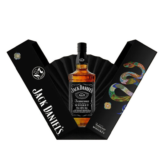 杰克丹尼（Jack Daniels）美国田纳西州调和型威士忌40度黑标蛇年礼盒装 700ml*1瓶节日送礼