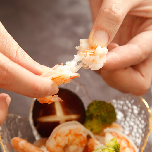 Three dolphins, fresh frozen green shrimps, net weight 1.5 Jin, equal to 0.5 kilograms, extra large size 61-80 pieces, frozen live peeled back and stripped Zhanjiang shrimps