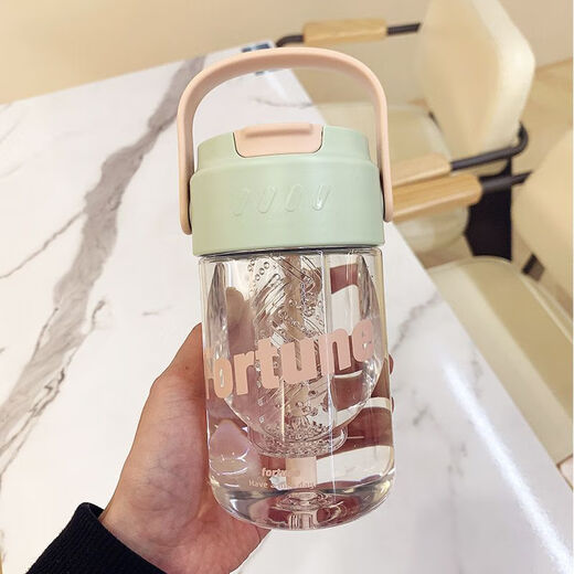 Gongshengyao water cup for girls, high-looking portable coffee straw cup, summer new style, student cute cup with tea separator, green 650ml (tea leakage type)