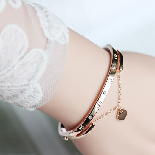 DR-FLVVS Color Gold Bracelet Korean Style Heart Girl Simple Roman Numeral Rose Gold Korean Bracelet Black Four-Leaf Clover