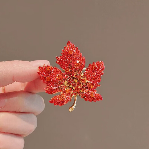 Shijanu brooch for women, exquisite orange-red rhinestone maple leaf pin buckle design niche suit corsage embellishment accessories water