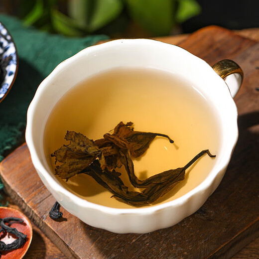 
Eucommia ulmoides leaf tea, new product in Zhangjiajie, Hunan, Eucommia ulmoides leaf Chinese herbal medicine Eucommia ulmoides leaf soaked in water, can be used with roses, gypsum, blue, green, and robu erma 50g