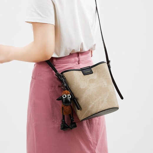 天美意（TEENMIX）女包牛皮水桶包复古斜挎通勤单肩包实用生日礼物送女友老婆妈妈