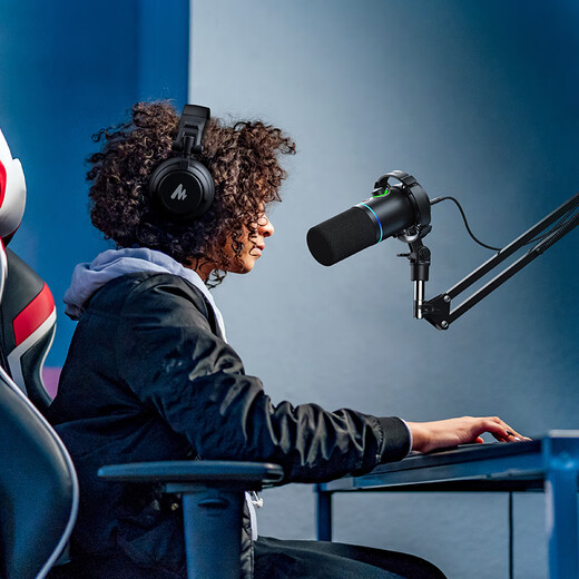 Flash live broadcast microphone Maono Flash live microphone computer dubbing dynamic microphone built-in sound card recording dubbing game microphone video conferencing mobile phone karaoke radio Flash PD200x PD200X black (cantilever bracket model)