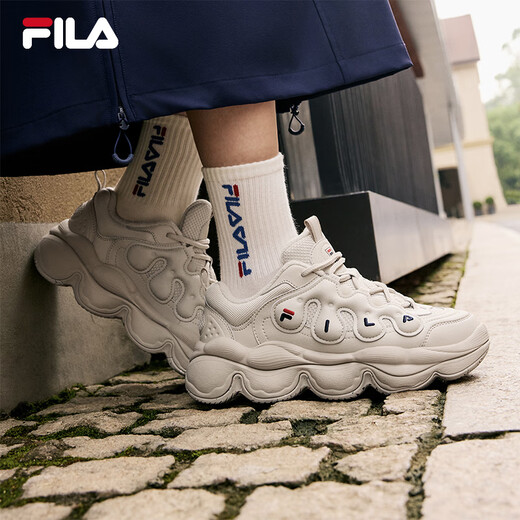 FILA Yang Mi's same style official pea shoes women's shoes dad shoes sneakers winter new sports casual shoes oatmeal brown-OM 38
