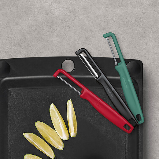 Victorinox Swiss Army Knife Fruit Knife Double Serrated Edge Paring Knife Iota Vertical Peeler Red 6.0943.1