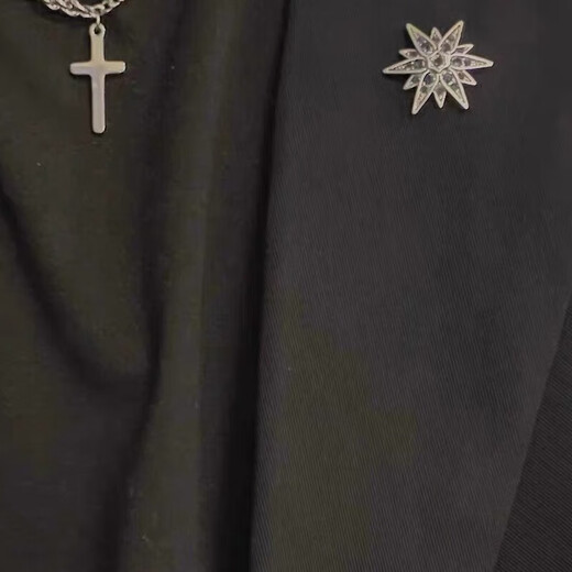 Beautifully made and cute collar pin, anti-exposure buckle, Hao Shi six-pointed star men's brooch, shirt collar button pin, suit badge corsage, 1 antique silver