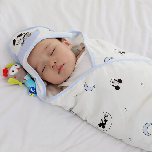 Disney Baby (DisneyBaby) baby quilt spring and autumn newborn anti-shock gauze wrap swaddle newborn comfort delivery room bag single cotton bath towel 90*90cm Mickey blue