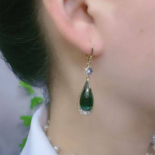 Youguang Lexia Korean style temperament green water drop earrings for women 2024 new trendy zircon long earrings white and versatile earrings green water drop ear buckles
