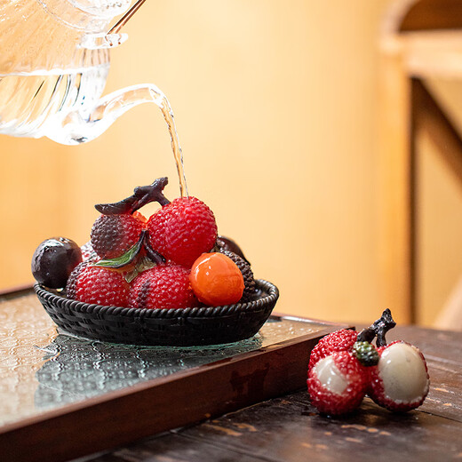 Summer solstice Nange lychee tea pet ornaments hand-washed hot water color-changing boutique mini ornaments creative tea ceremony tea set accessories tea toys 2 lychees (good things come in pairs) color-changing tea pet