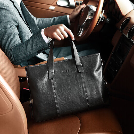 Golf (GOLF) briefcase men's business first-layer leather handbag large-capacity computer bag fashionable horizontal shoulder crossbody bag