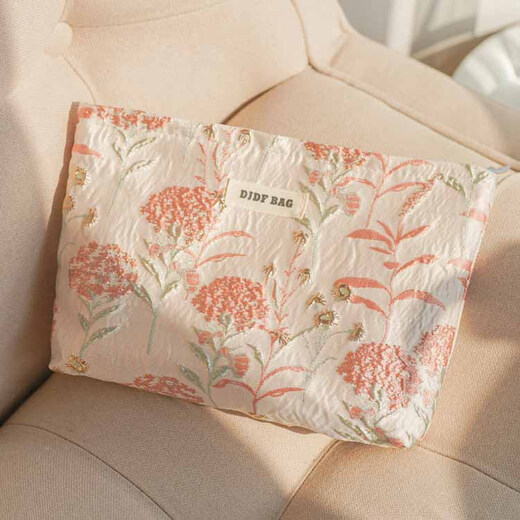 Viney travel toiletry bag large capacity cosmetic bag portable high-looking cute skin care product storage bag canvas high-end student pink