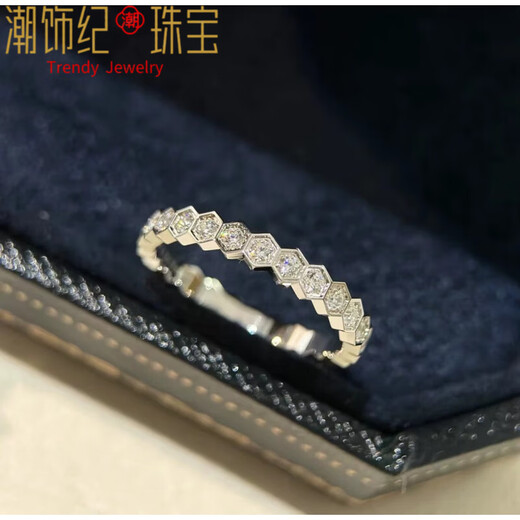 DL 1998 Fat Donglai same style 18k gold ring 18k rose gold honeycomb ring for women with platinum rows of diamonds for couples to wear together. Full of diamonds in white gold. US size 5. Gold store counter No. 10-11