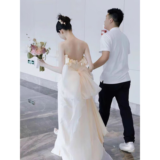 创京懿选婚纱礼服晚女宴会感小众晨袍女新娘订婚结婚抹胸轻婚纱迎宾旅拍出 杏色 S