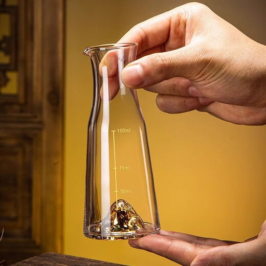 Wellsberg high-end liquor glass dispenser set 6 pots 6 cups light luxury crystal glass home small wine glass hotel wine cup wine set gold foil Jinshan 100ml*6 + gold foil cup 10ml*6