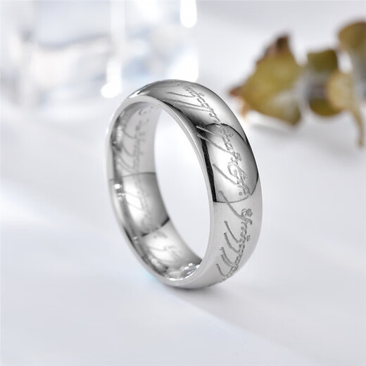 Color Leias Ring Titanium Stahlring Herren trendy Nischendesign Männer einzelne Ringe vielseitige domineerische Jungen Ring Student Schwanz Ring Silber 9 andere Größen hinterlassen eine Nachricht