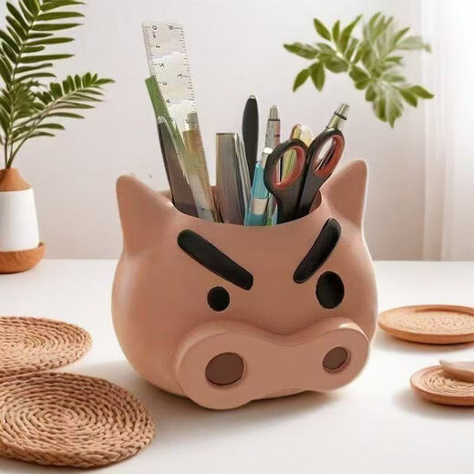 Miaofan creative pen holder desktop ornaments for children to send teacher handicrafts stationery storage box cute cartoon pig student skin color [fat]