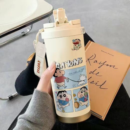 
Crayon Shin-shirt water cup Crayon Shin-shirt thermos straw large capacity student double cover mouth men and women carry water CKY679 Shin-shirt + lanyard Stainless steel + ceramic inner liner