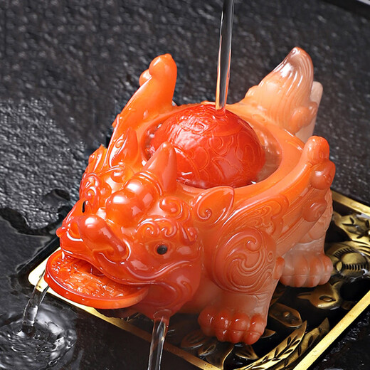 Tachi Miss Pixiu tea set accessories, color-changing tea pet ornaments, money rolling tea table ornaments, color-changing money rolling Pixiu tea pet (red)