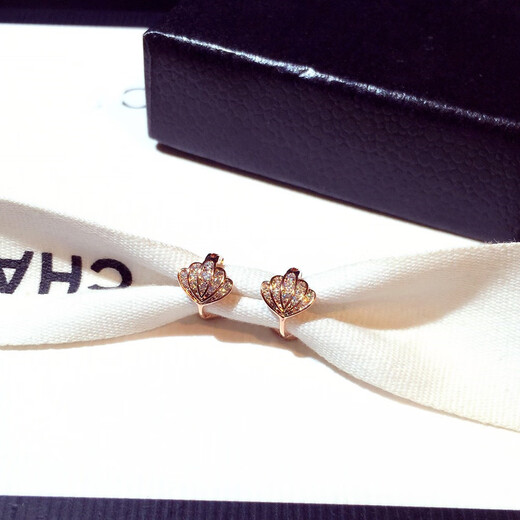 Puli Exquisite Small Earrings 2025 Women's Hong Kong Style Shell Rose Gold Imitation 18k Gold Earrings Color Gold Stud Earrings Shell Earrings Rose Gold Pair. Moderate