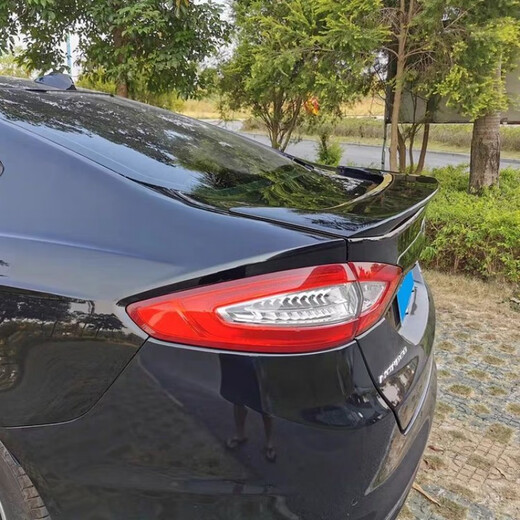 Pupan is suitable for Ford Mondeo rear spoiler modified from 13 to 21 years with high-end sports punch-free paint customization. Thickened model from 13 to 21 models in tanzanite blue.