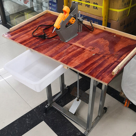 Renjuyi custom-made glue gun machine with foot-operated console workbench saves time and effort, frees up hands and improves work efficiency. Large glue gun machine (uses 11mm glue stick)