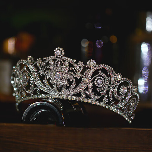 Shijun (SHIJUN) crown tiara for adults 18 years old princess French zircon bridal wedding dress crown dress accessories silver-store version long-lasting color retention is not easy