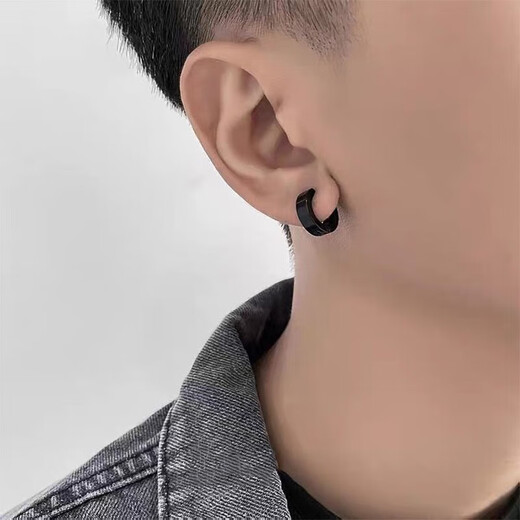Bo Na Ling No Piercing Ear Clip Men's Trendy Hip Hop Cool Titanium Steel Earrings Handsome Students Men and Women No Punching Fake Earrings Black Silver 8 Pack Ear Clips 2 Pairs Black + 2 Pairs Silver
