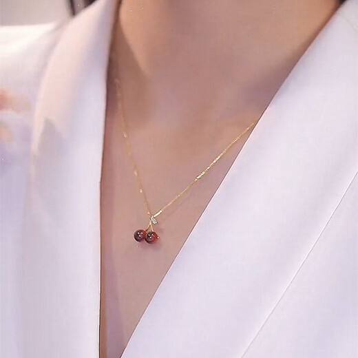 DL 1998 Fat Donglai same style 18K plated necklace garnet pendant red cherry women's summer light luxury niche design clavicle chain garnet clavicle chain