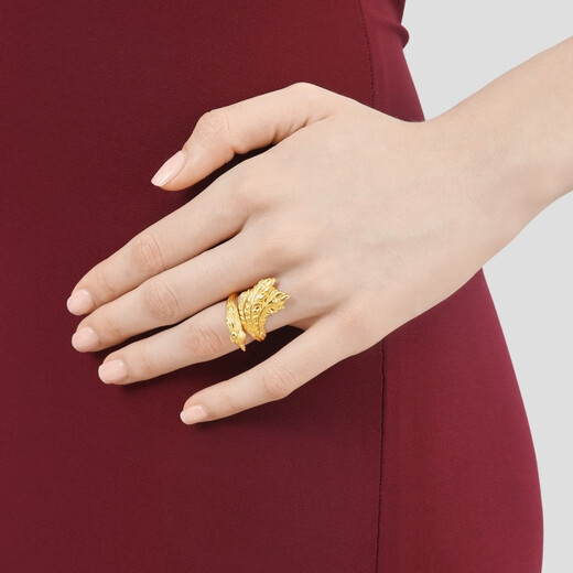 Chow Sang Sang Rui Feng gold ring, Sang Sang Youxi solid gold wedding ring, open ring, wedding ring, three gold pieces, 94543R, priced at 12.0 grams (including labor cost of NT$400)