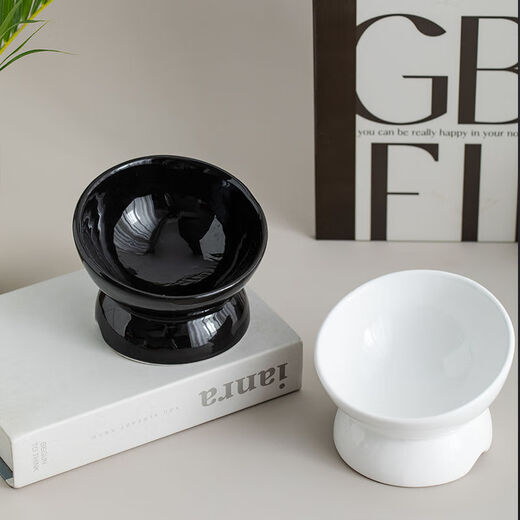 Shantou Lincun neck protector to prevent black chin, pet slanted mouth cat bowl, cute cat food bowl, cat eating bowl and drinking water, water + food, black + white to prevent black chin