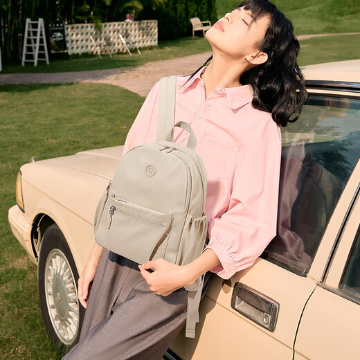 Golf (GOLF) backpack women's lightweight IPAD computer bag school bag water-repellent travel bag fashion bag women's bag commuter backpack