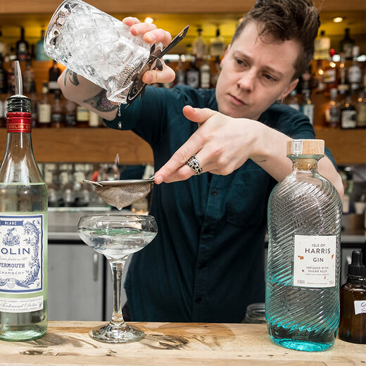 Isle of Harris British National Pavilion Original importé Harris Island Style Sugar Kelp Gin Gin Foreign Liquor Hailings Gin 700 ml 1 bouteille