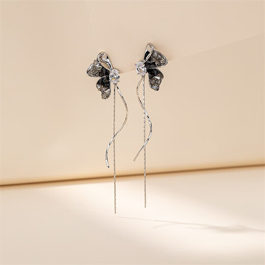 Qlady Gradient Butterfly Tassel Earrings Women's 2025 Temperament High-end Silver Needle Earrings Niche Earrings Birthday Gift