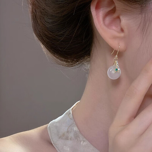 Core luxury ancient style tassel earrings for women, new Chinese style Hanfu cheongsam earrings, high-end simple and versatile earrings commemorative gift, safe buckle earrings