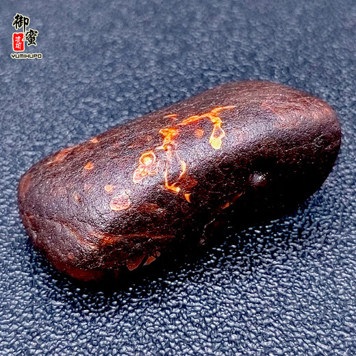 Royal honey natural amber beeswax pendant raw stone raw ore chicken oil yellow flower wax full leather brand hand piece without optimization real shot E100803 19.82 grams (with national inspection certificate)