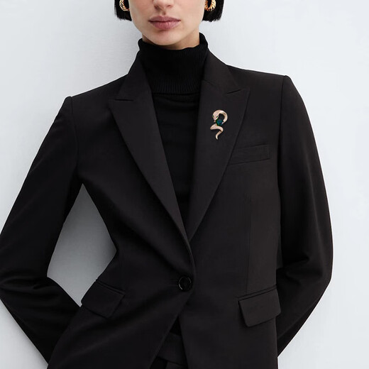 WOUG emerald snake-shaped zodiac brooch design niche 2025 new animal year coat gold