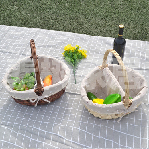 Sushu Home Towel Basket with Cover and Partition Willow Rattan Picnic Basket Shopping Gift Basket Hotel Property Haidilao Towel Cleaning Basket Red Plaid Small Size with Cover