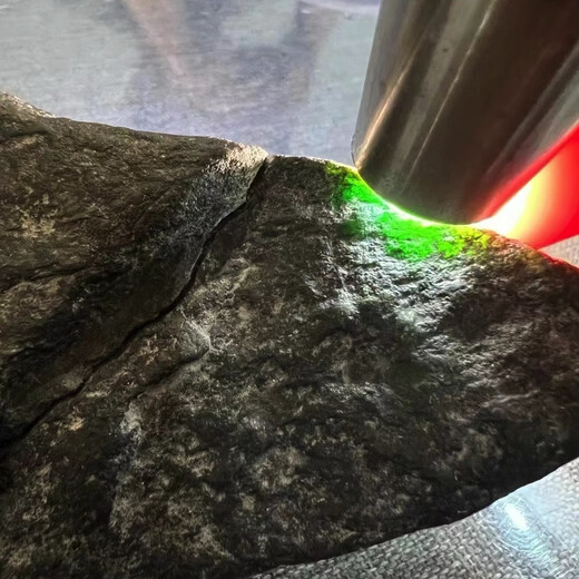 Kuishi birman jadéite laine vert impérial Laokeng kilogramme grande graine de glace flottant fleur paysage bracelet anneau surface matière première