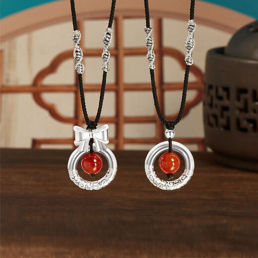 Jiu Changshi 999 sterling silver necklace for women solid lovesickness red bean Xiangyun Ping An buckle silver pendant birthday gift for girlfriend 999 pure silver solid Xiangyun Ping An buckle + silver beads