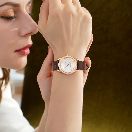 Caloric King经典时尚系列复古摩登感皮带女士手表 CK15619