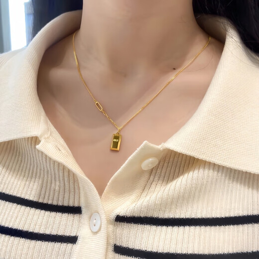 Fat Donglai's same 18K gold sugar cube pendant, new 24K gold chocolate small necklace for women, rich small gold brick necklace